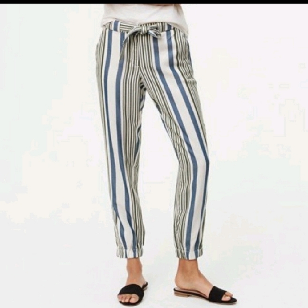 Ann Taylor cargo joggers size 8 NWT